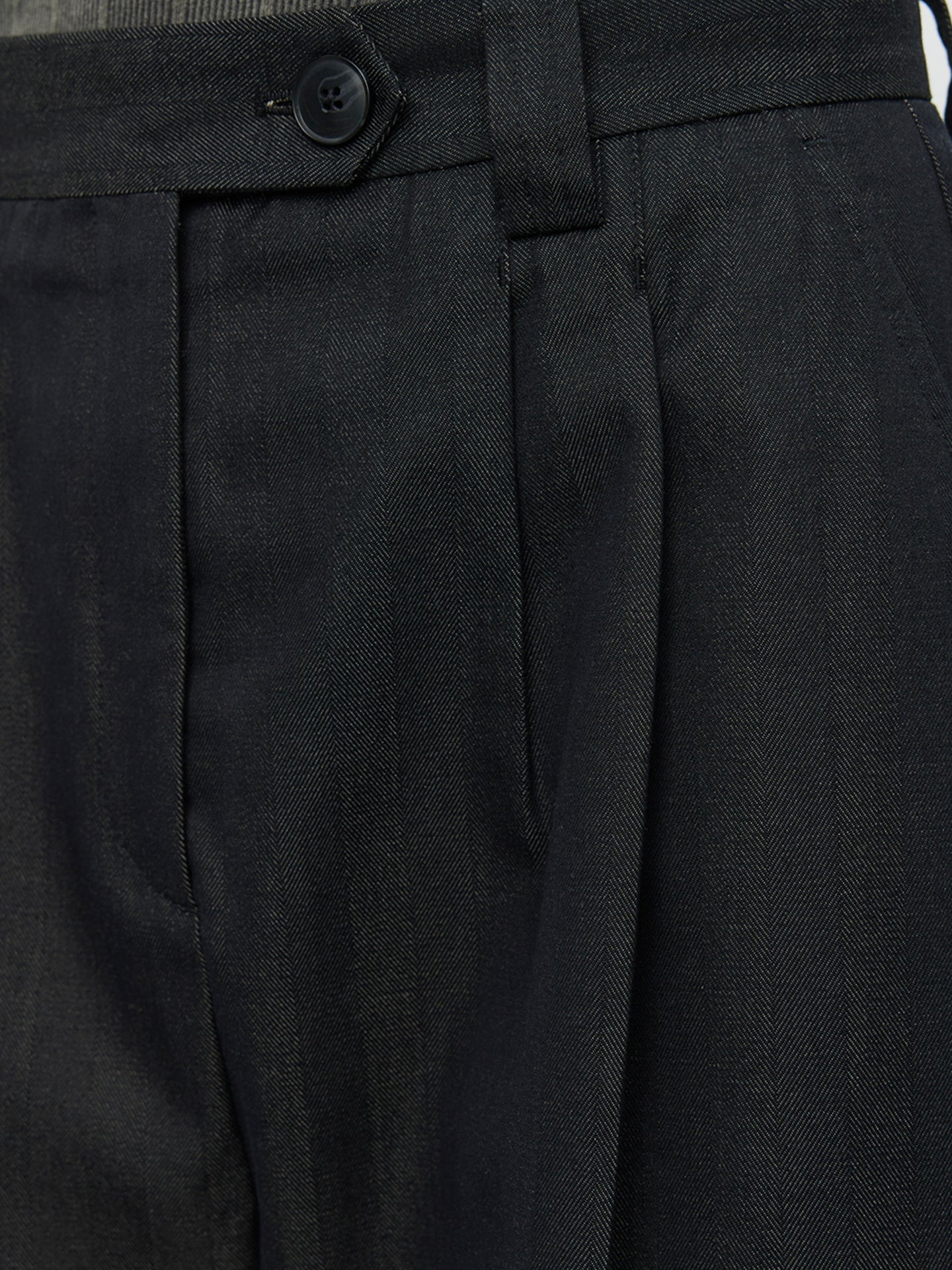 #color_black-solaro-herringbone