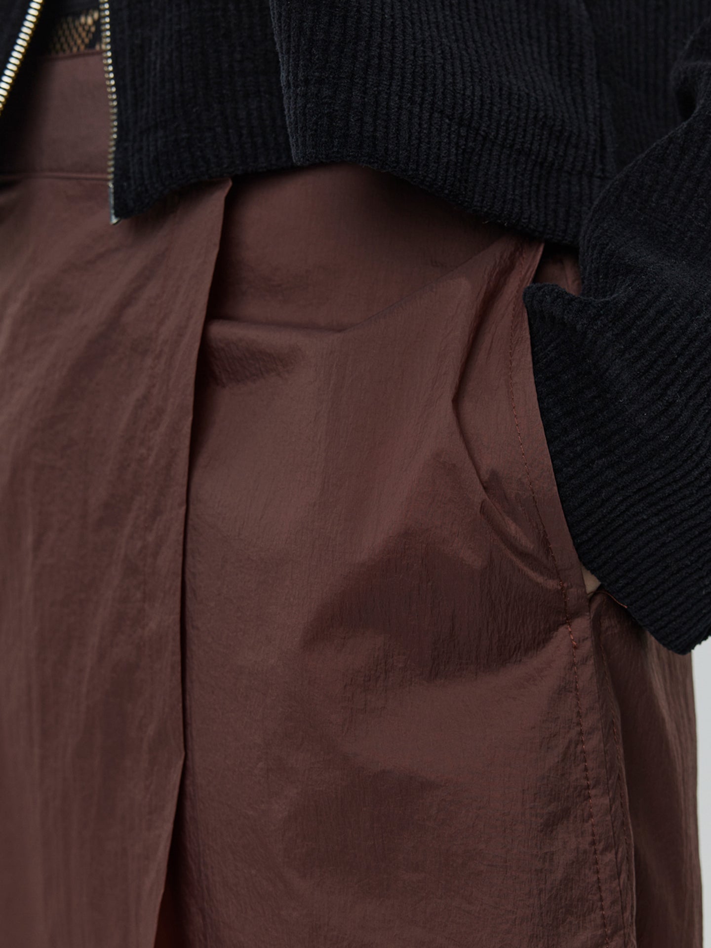 #color_merlot-crinkled-tech