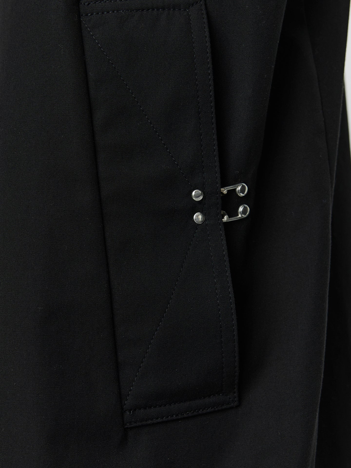 #color_black-gabardine