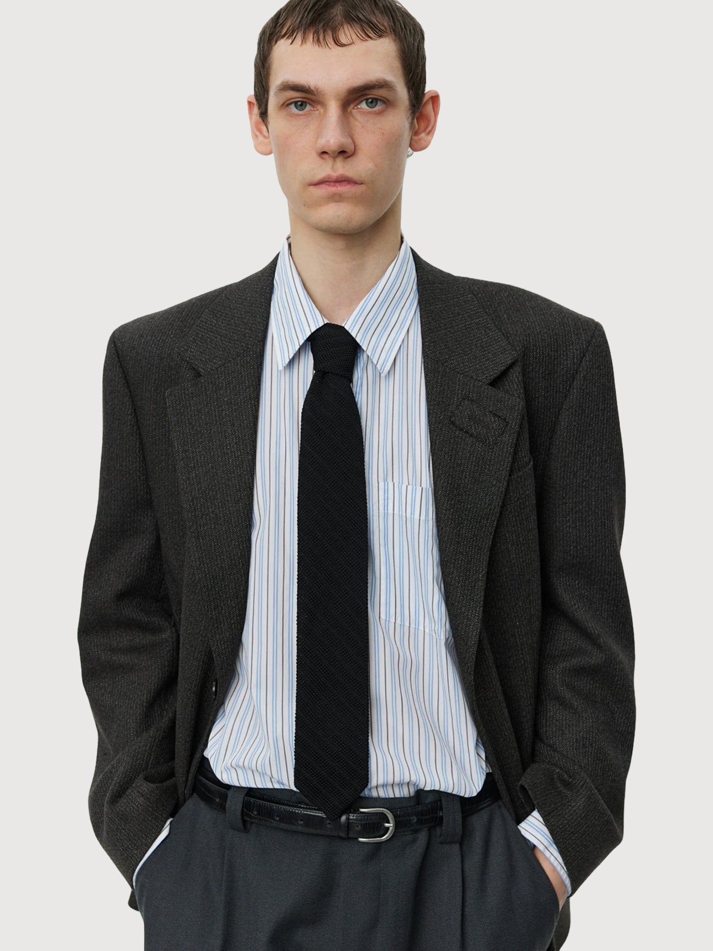 #colo_black-knitted-stripe