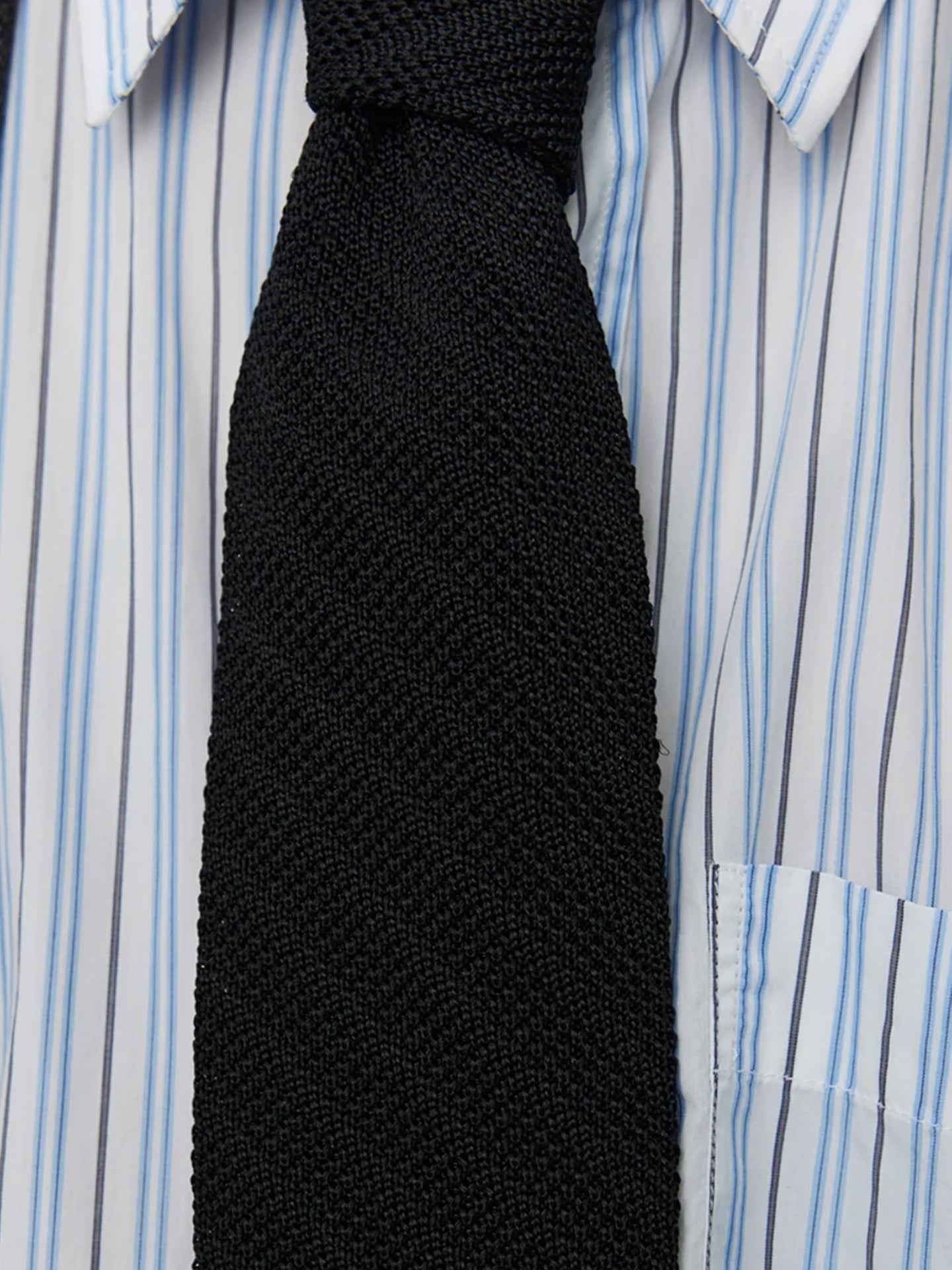 #color_black-knitted-stripe