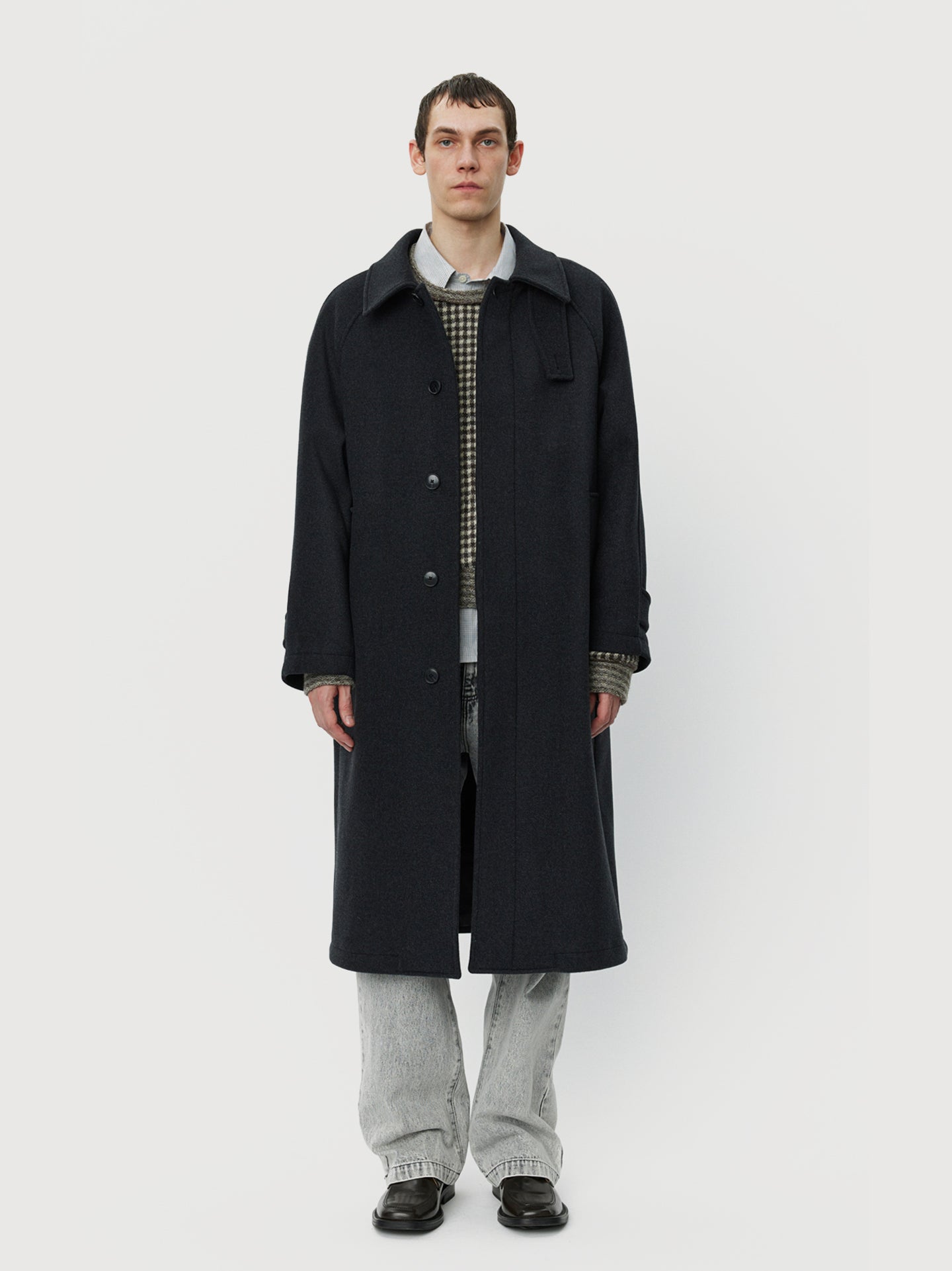 #color_dark-grey-recycled-wool