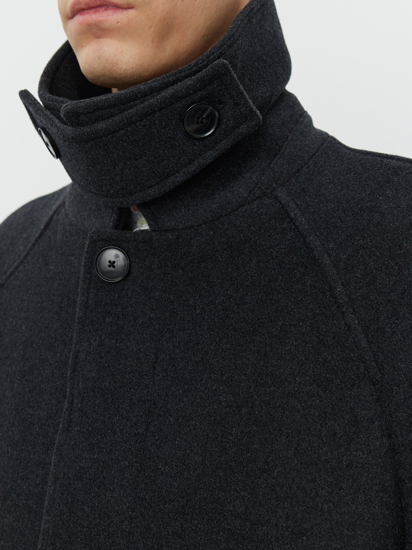 #color_dark-grey-recycled-wool