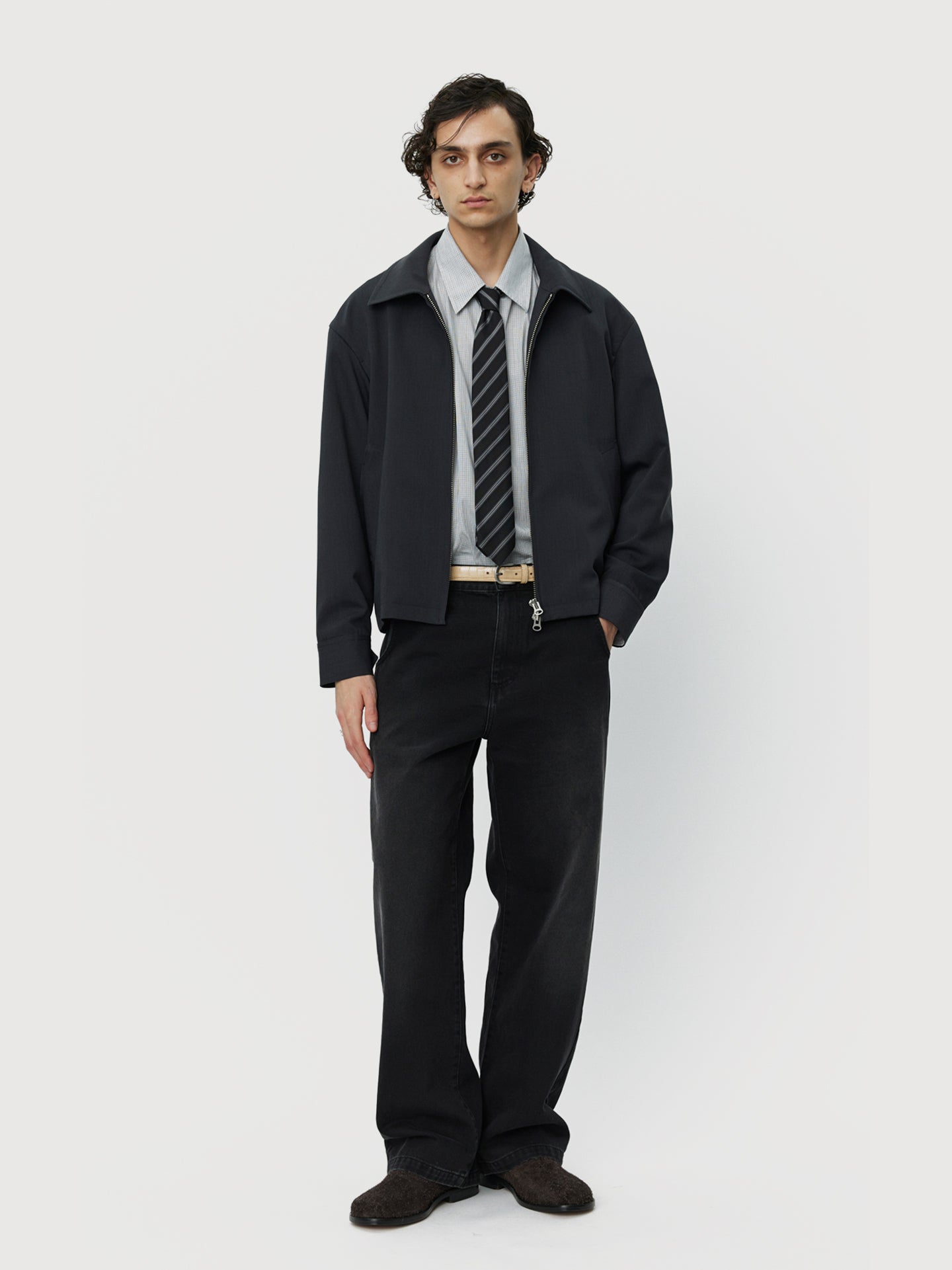 #color_dark-grey-wool