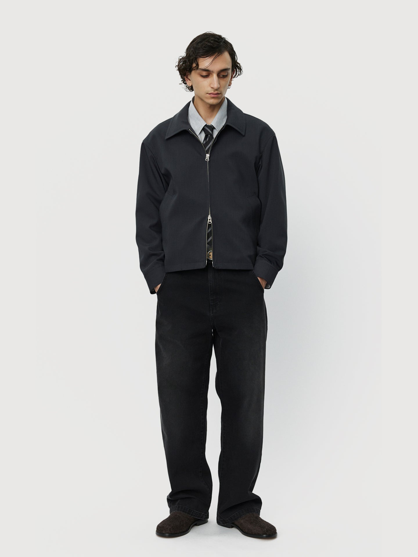 #color_dark-grey-wool