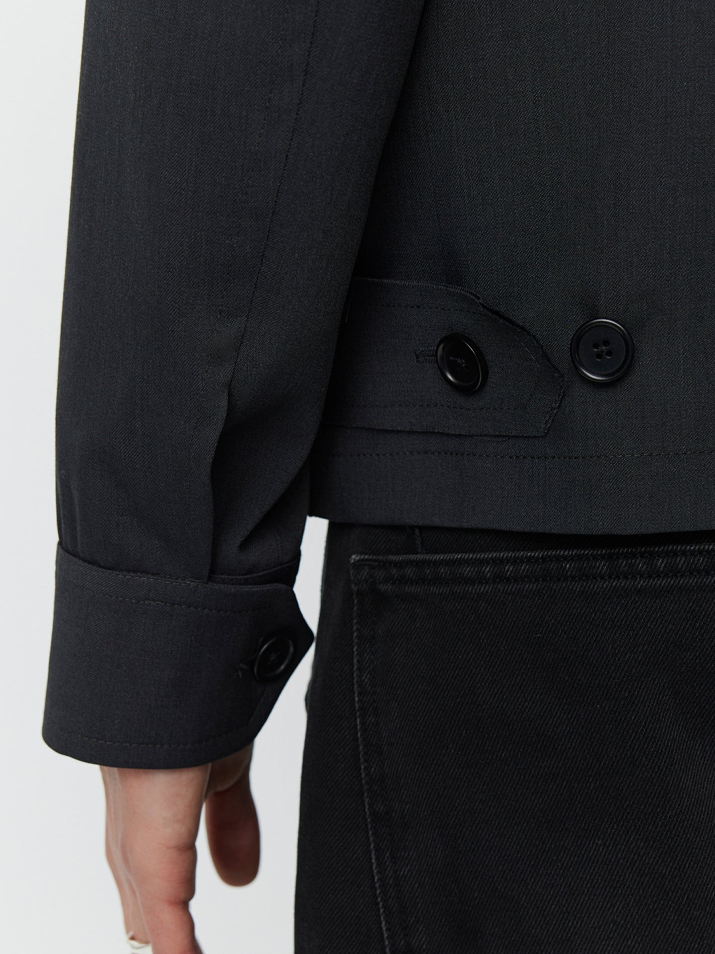 #color_dark-grey-wool