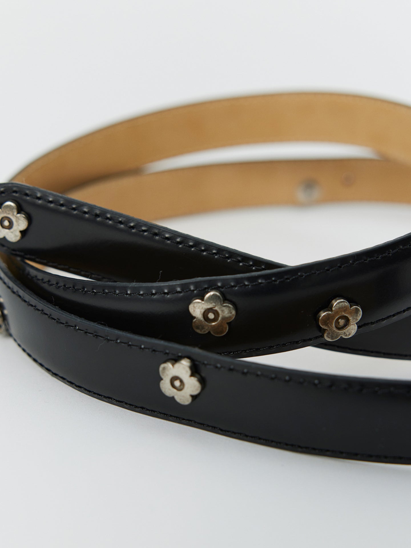 #color_rivet-black-polido
